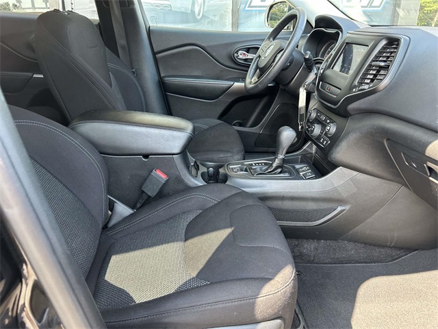 2019 Jeep Cherokee Latitude photo 8