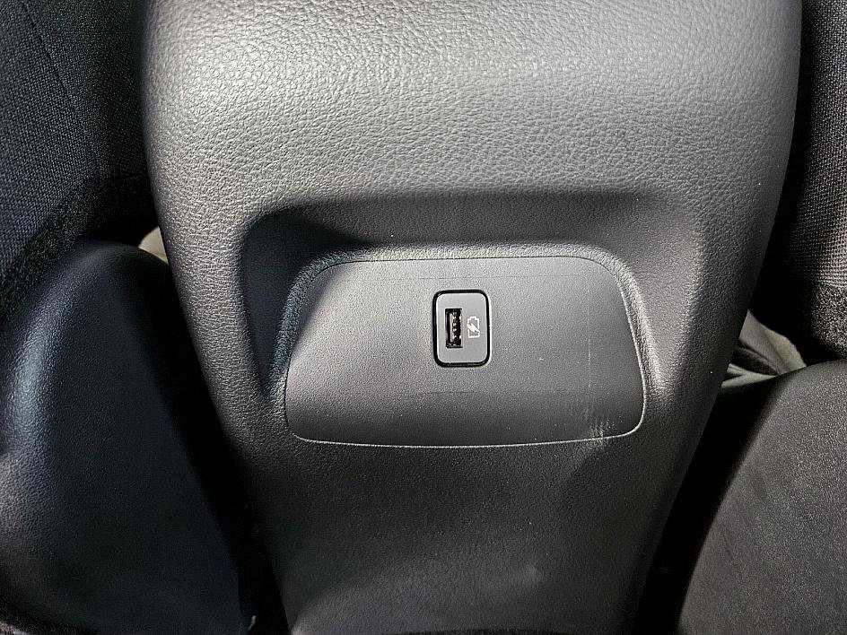 2025 Nissan Sentra SR photo 11