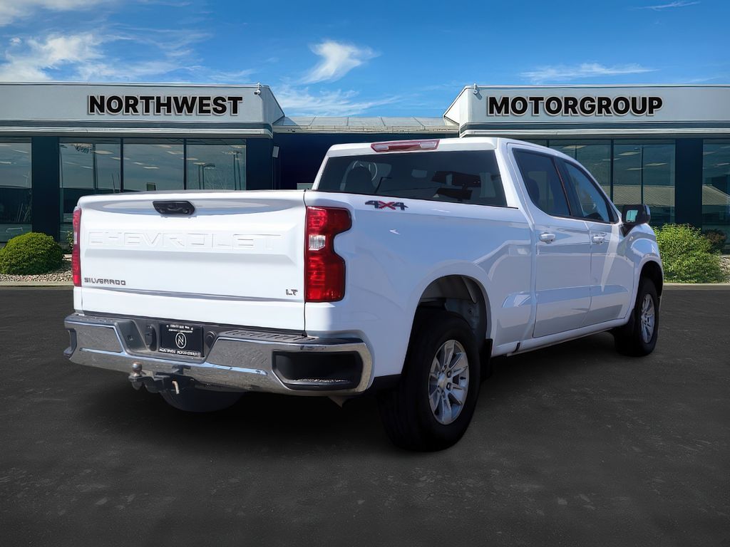 2023 Chevrolet Silverado 1500 LT photo 5