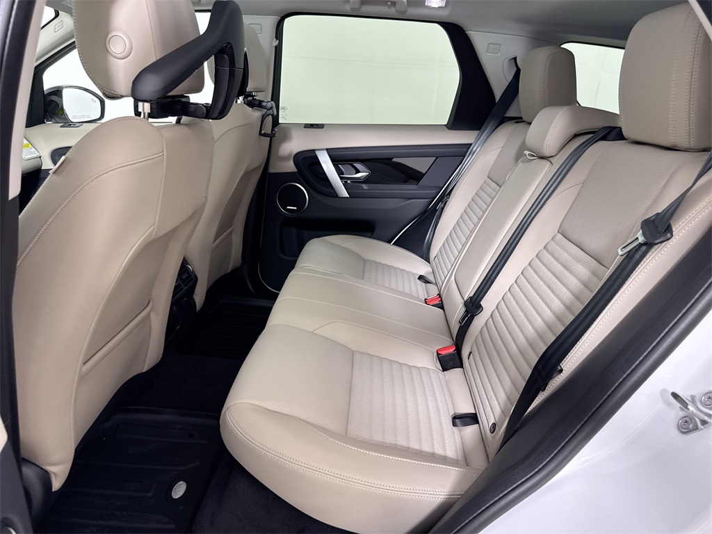 2025 Land Rover Discovery Sport S photo 16