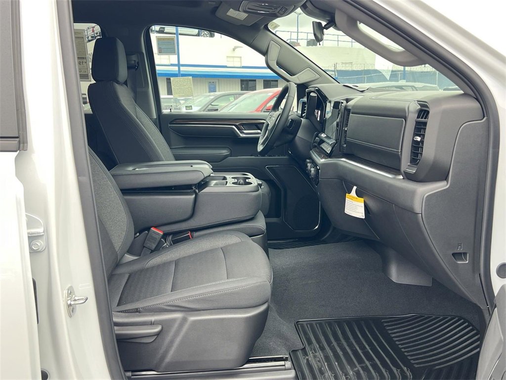 2025 Chevrolet Silverado 1500 RST photo 33