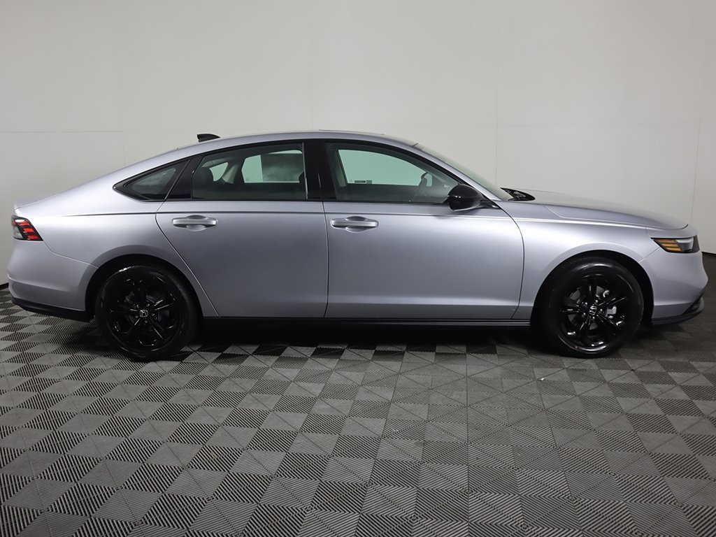 2025 Honda Accord SE photo 9