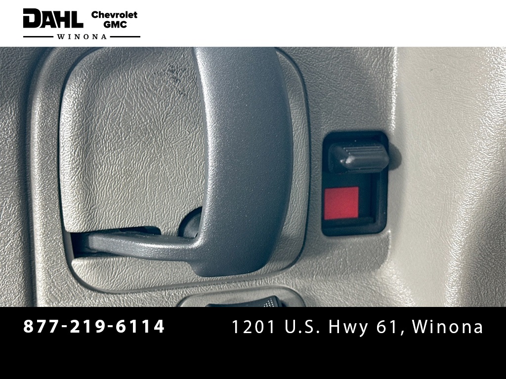 2019 Chevrolet Express Cutaway Work Van photo 12