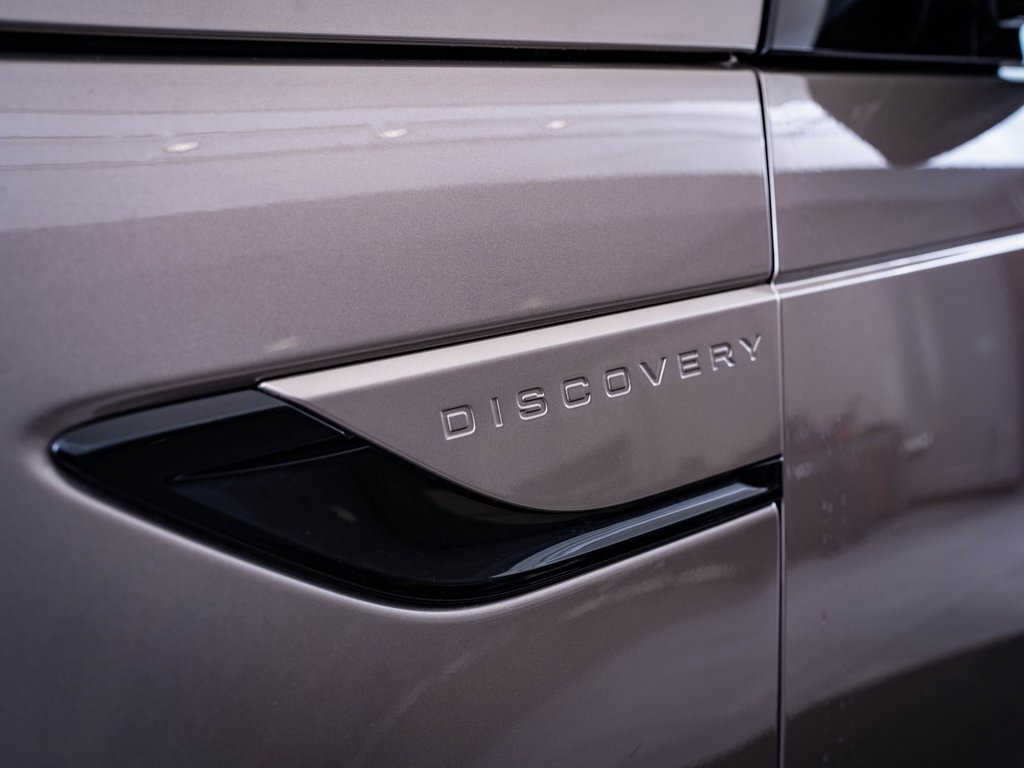 2025 Land Rover Discovery SE photo 14