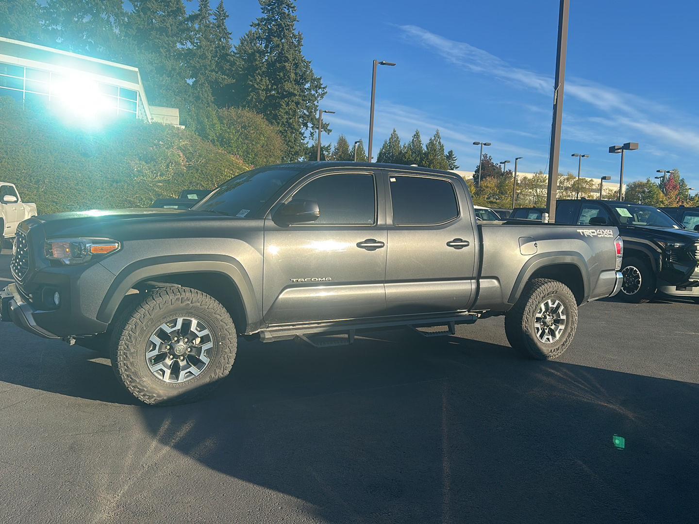 2022 Toyota Tacoma TRD photo 2