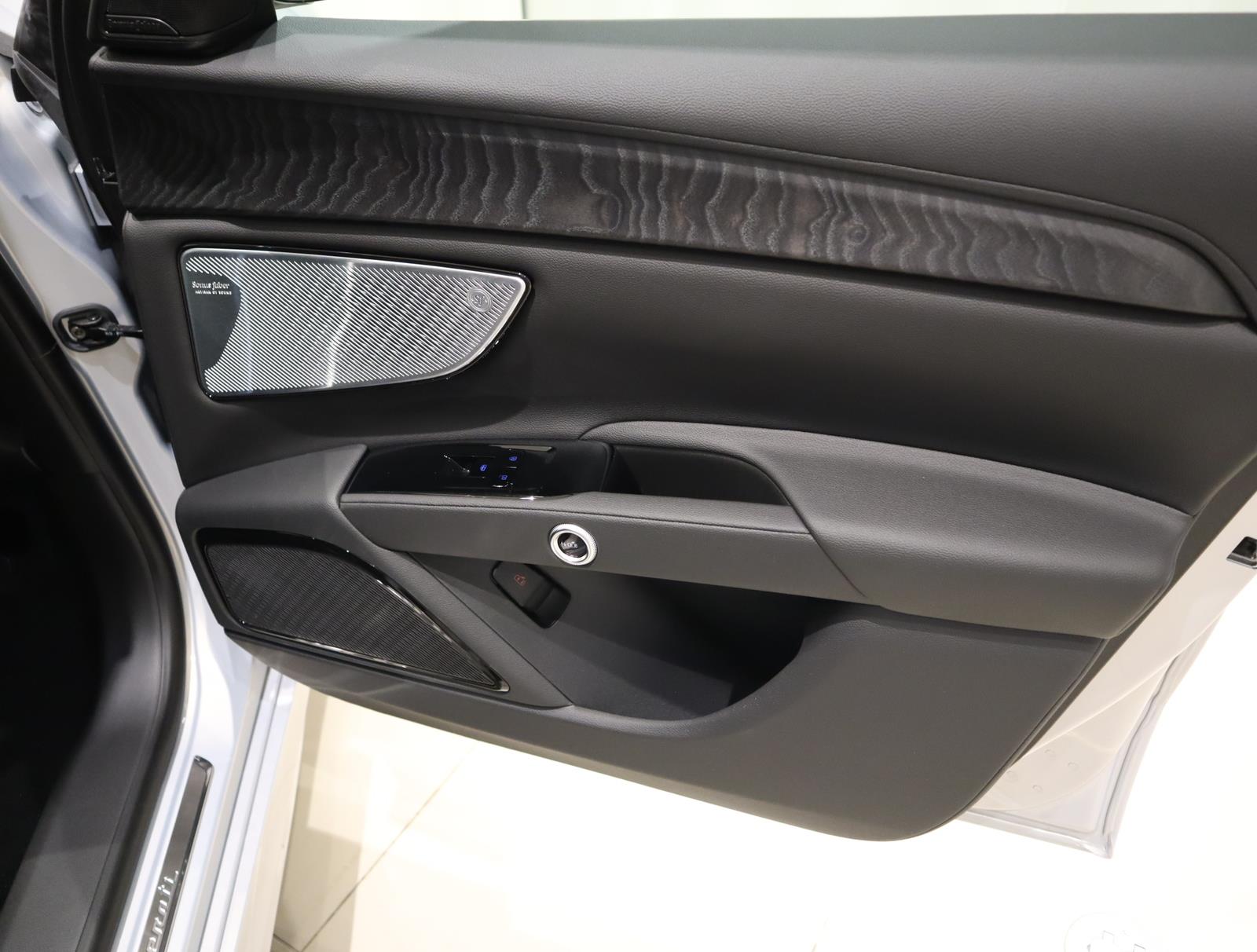 New 2024 Bianco Astro Metallic Maserati GT AWD image 16