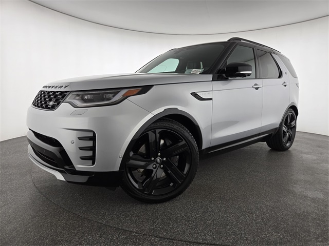 2024 Land Rover Discovery Dynamic SE's photo