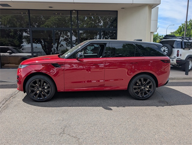 2025 Land Rover Range Rover Sport SE photo 2