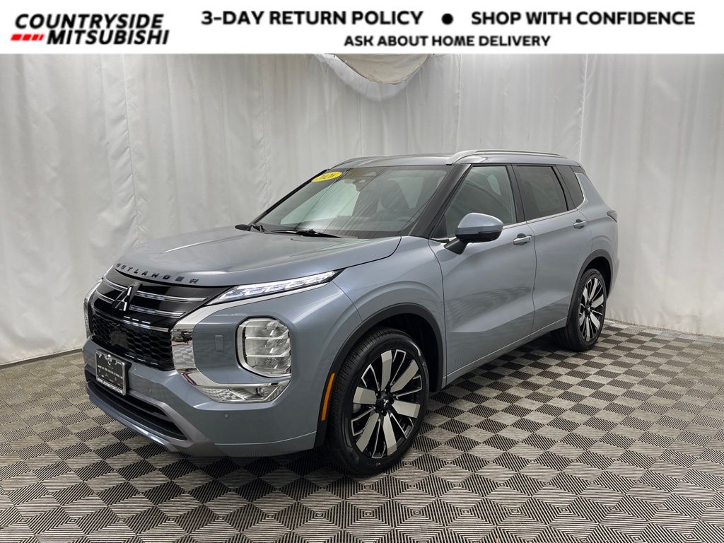 2026 Mitsubishi Outlander SEL's photo