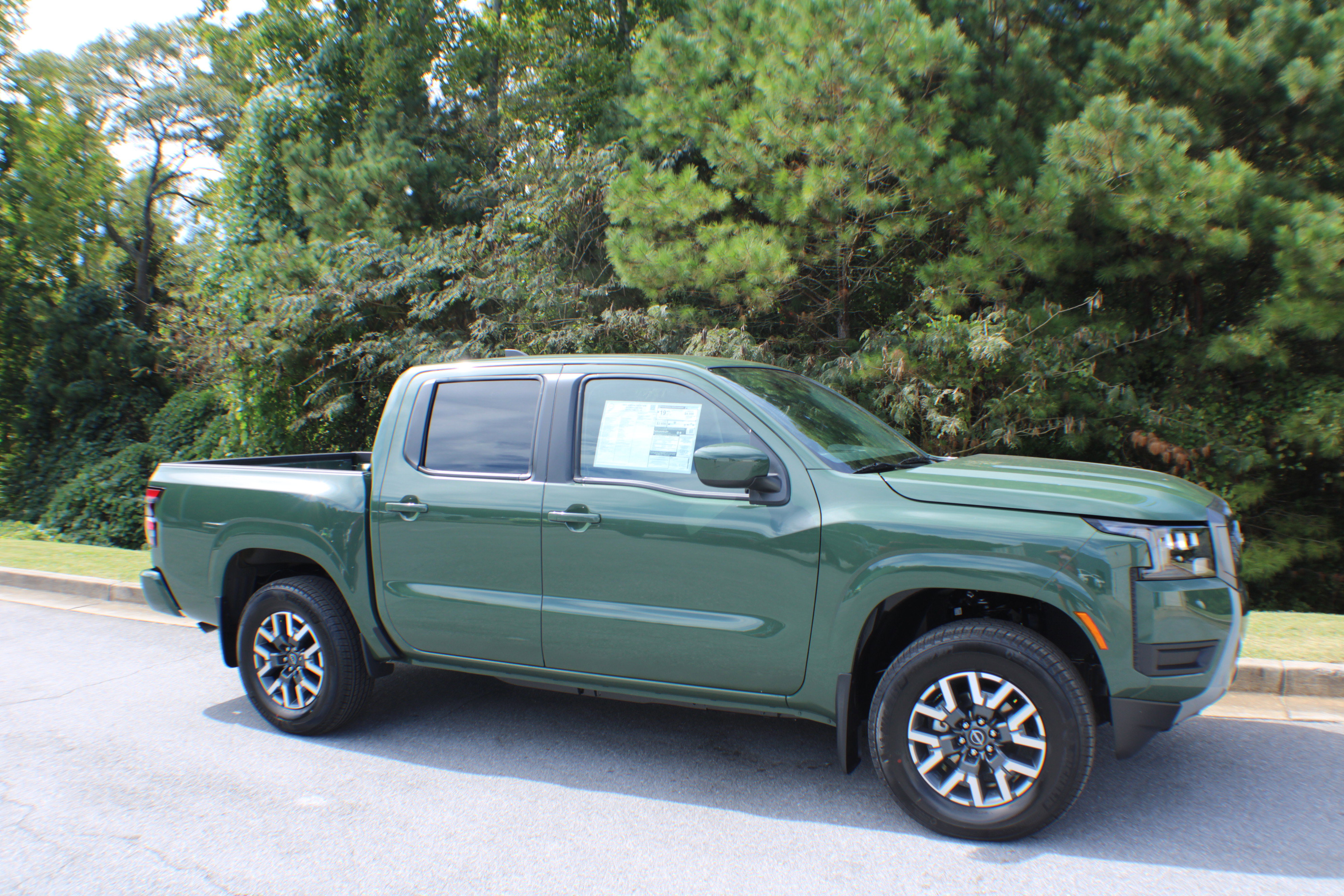 2026 Nissan Frontier SV's photo