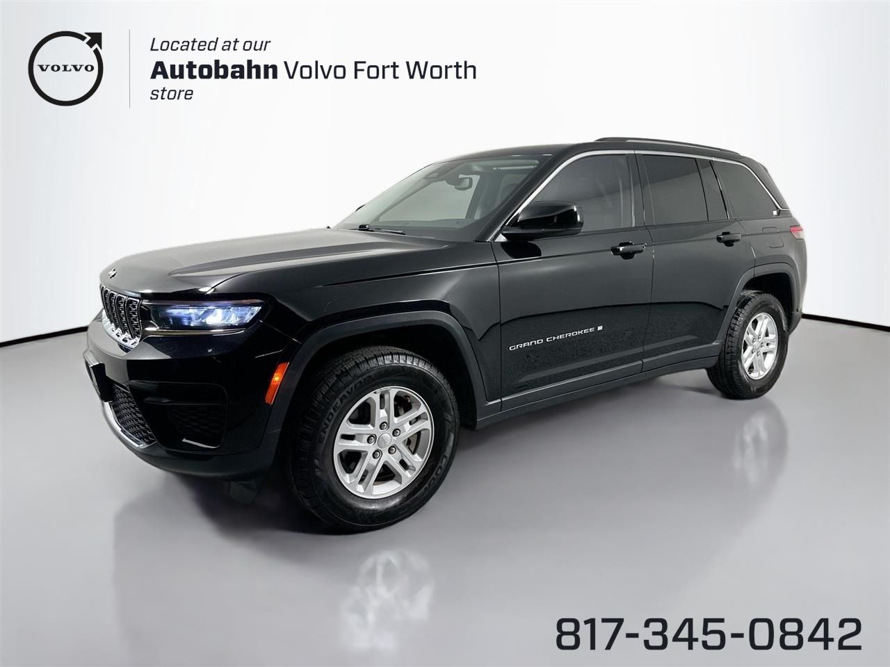 2023 Jeep Grand Cherokee Laredo's photo