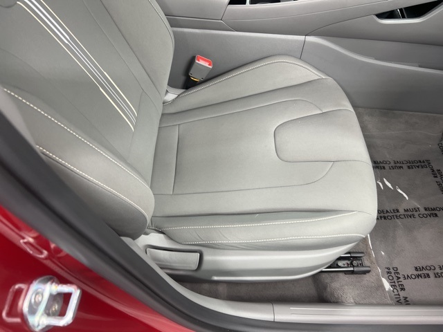 2024 Hyundai Elantra SEL Convenience photo 22