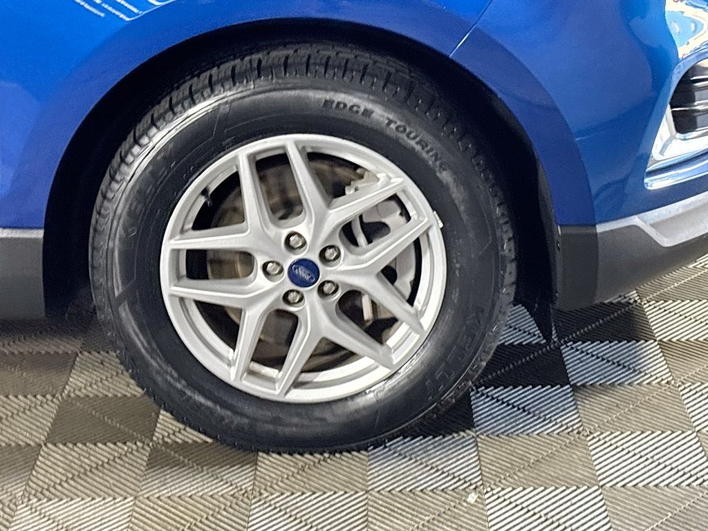 2022 Ford Edge SEL photo 20