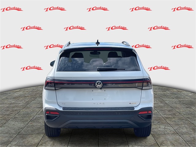 2025 Volkswagen Taos SE photo 4