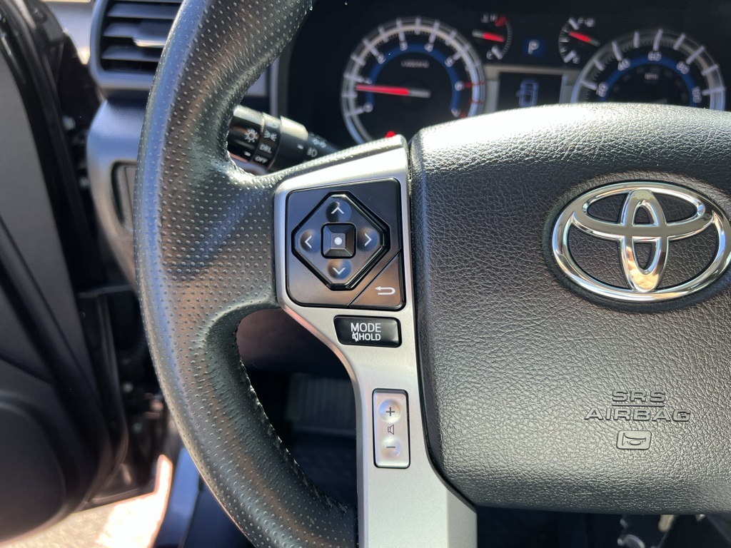 2018 Toyota 4Runner SR5 photo 14