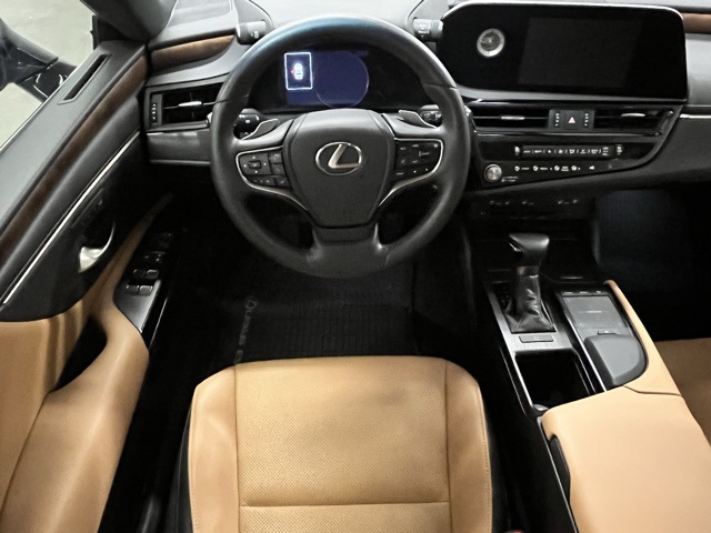 2022 Lexus ES 350 photo 11