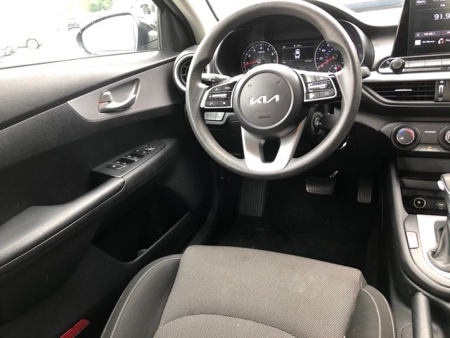 2023 Kia Forte LXS photo 14