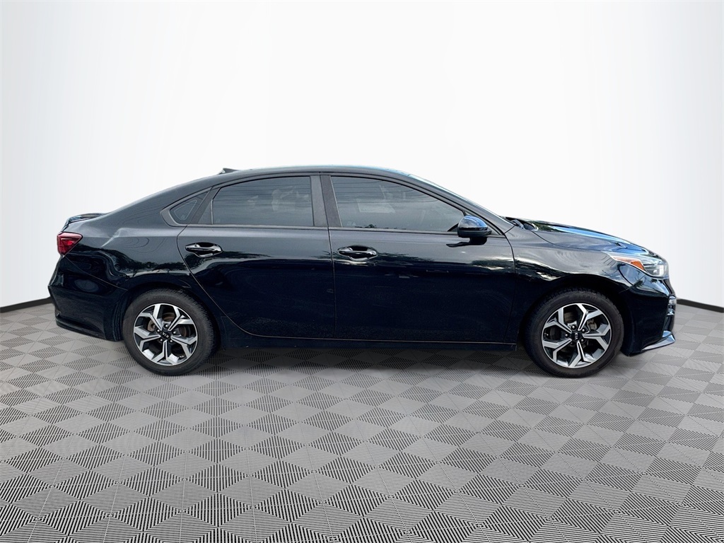 2019 Kia Forte LXS photo 4