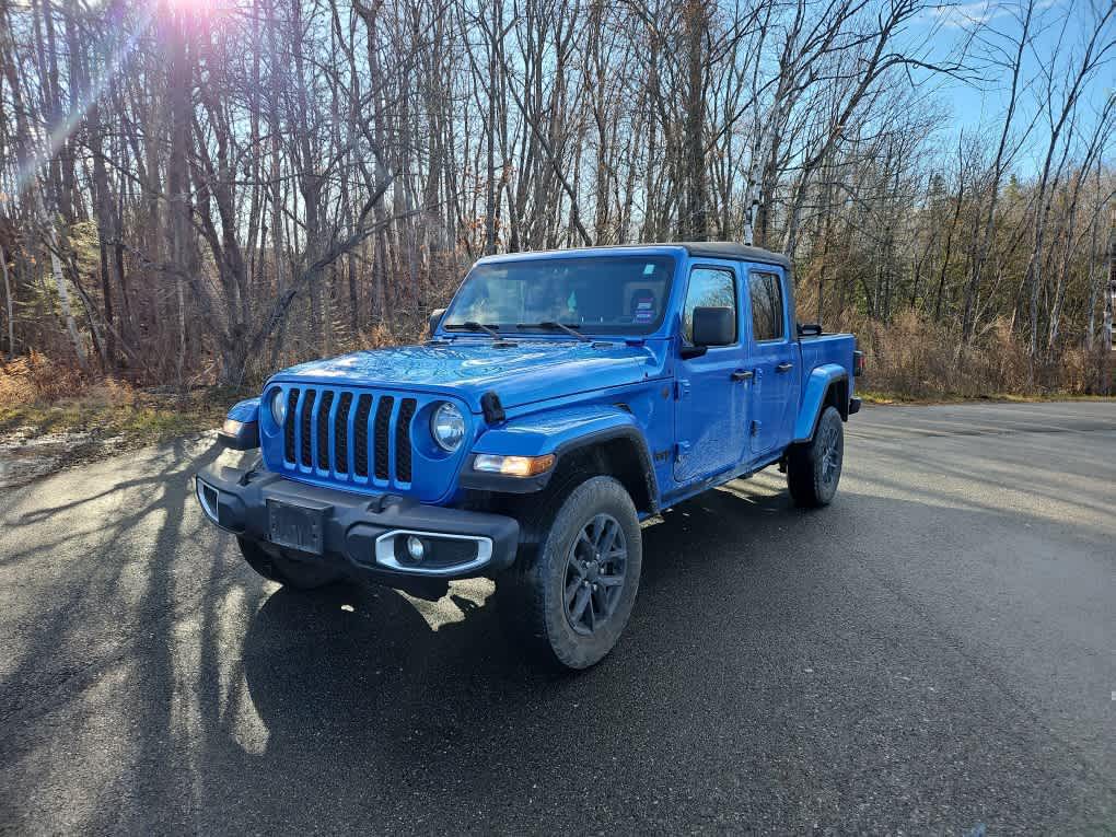 2022 Jeep Gladiator Sport S's photo