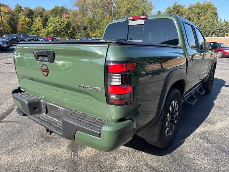 2023 Nissan Frontier PRO-4X Crew Cab photo 3