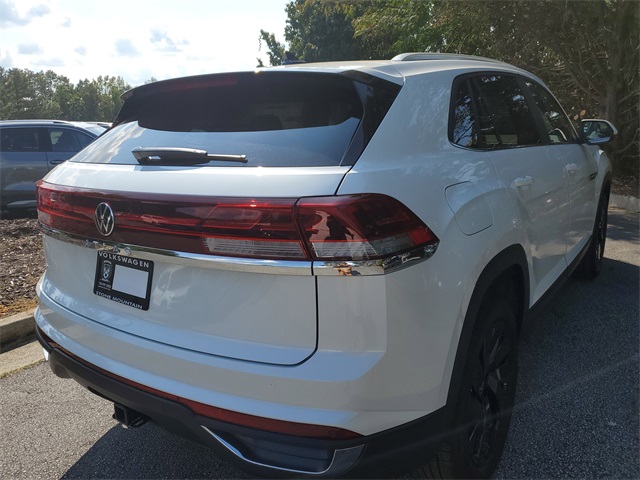 2026 Volkswagen Atlas Cross Sport SE Technology photo 2
