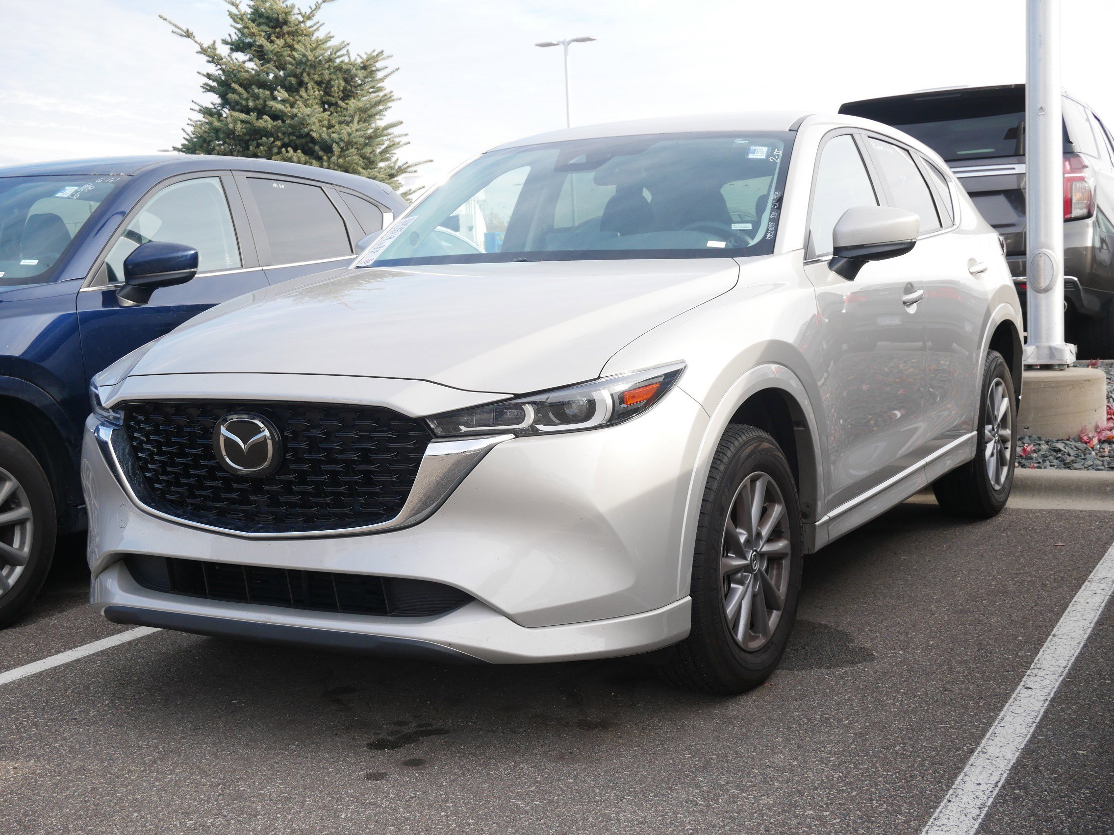 2024 Mazda CX-5 2.5 Select photo 2