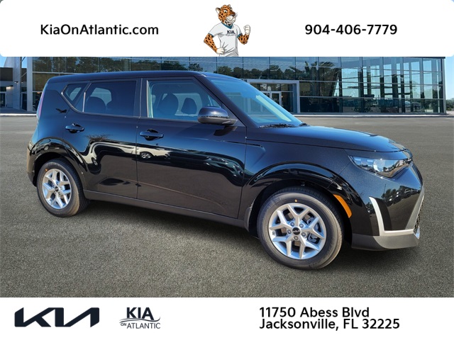 2025 Kia Soul LX's photo