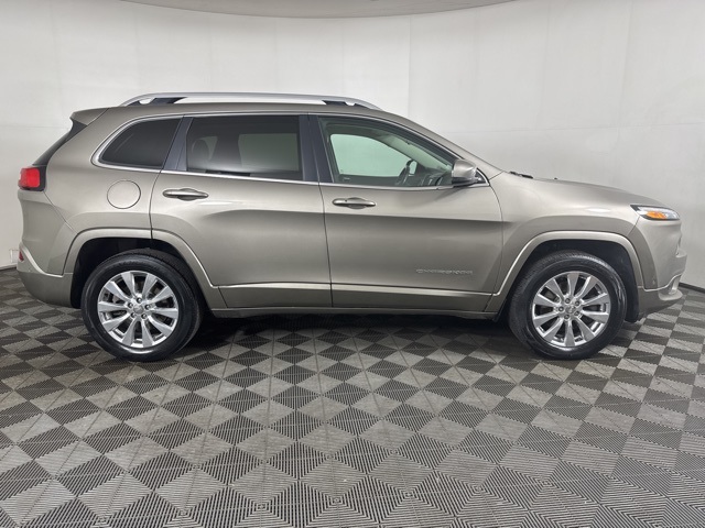 Used 2017 Jeep Cherokee Overland with VIN 1C4PJMJSXHW613125 for sale in Kalispell, MT