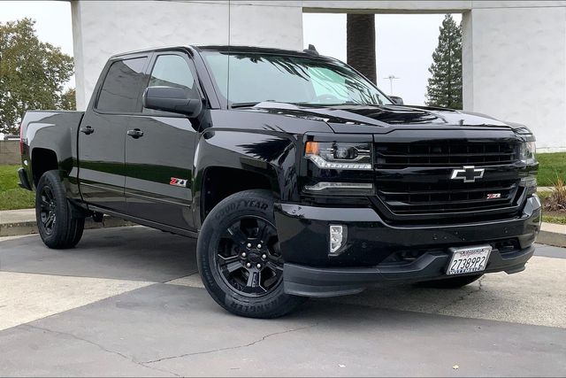 2017 Chevrolet Silverado 1500 LTZ photo 2