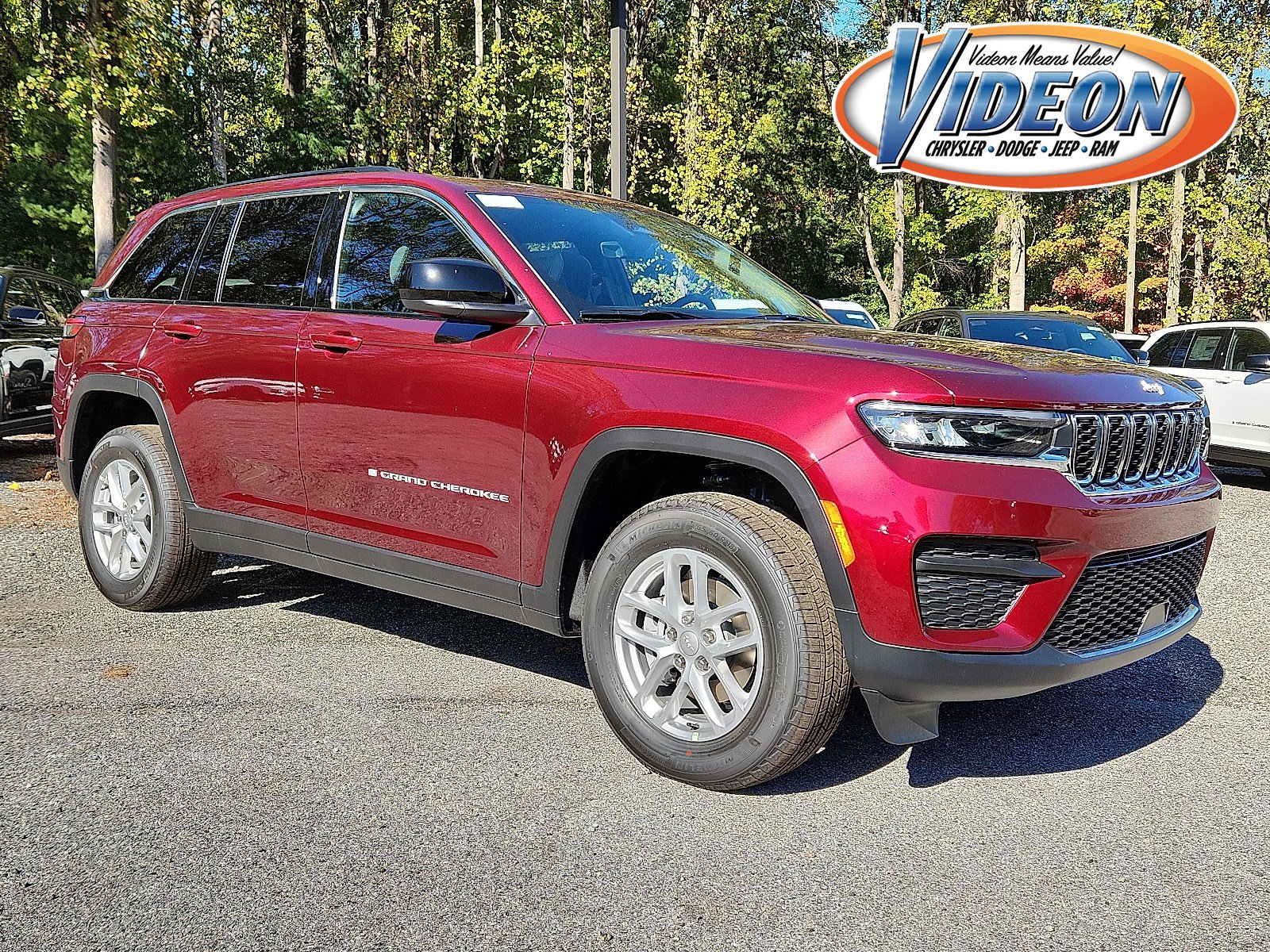 2025 Jeep Grand Cherokee Laredo's photo