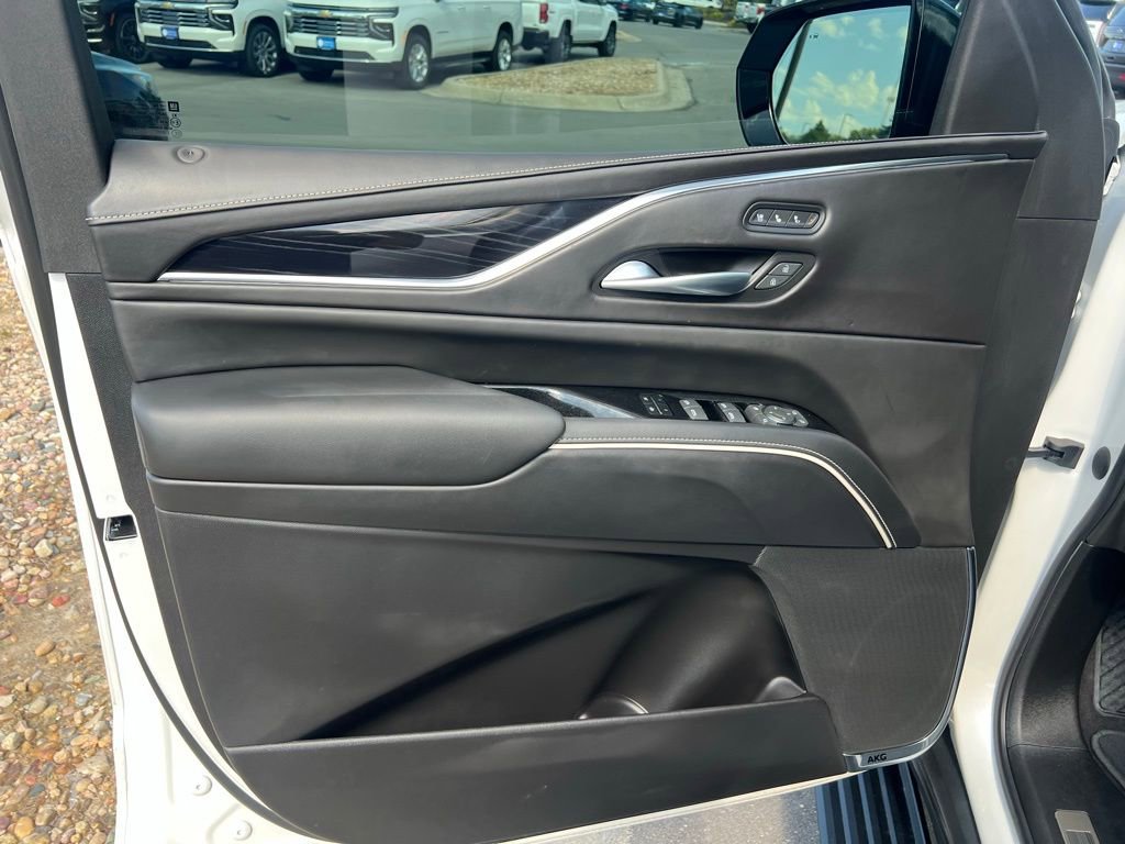 2023 Cadillac Escalade V-Series photo 13
