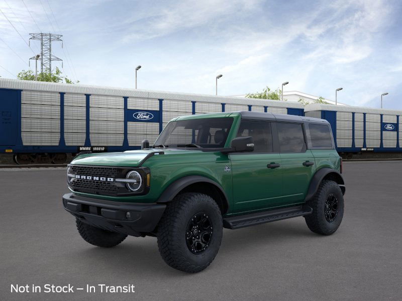 2025 Ford Bronco Outer Banks photo 2