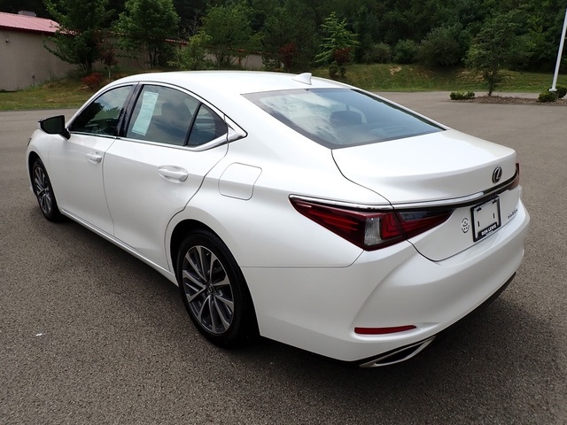 2022 Lexus ES 350 photo 3