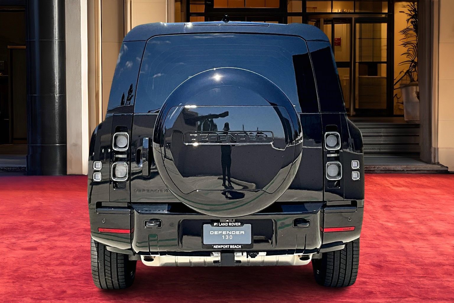 2025 Land Rover Defender 130 X photo 4