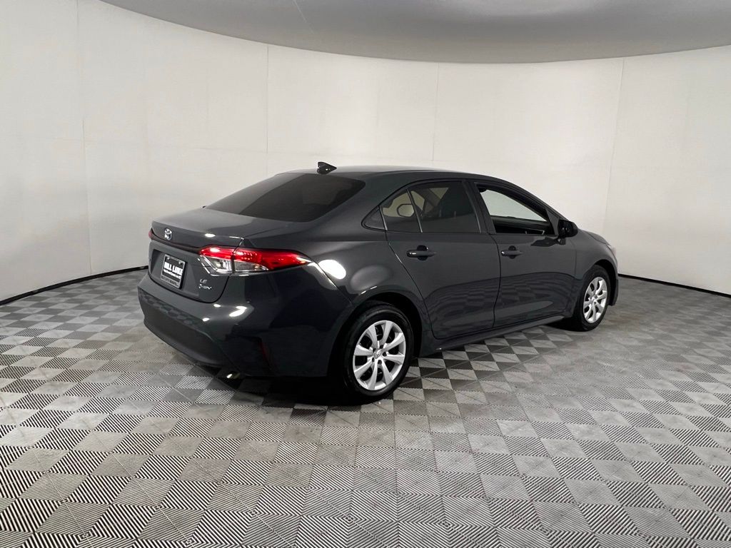 2025 Toyota Corolla Hybrid LE photo 3