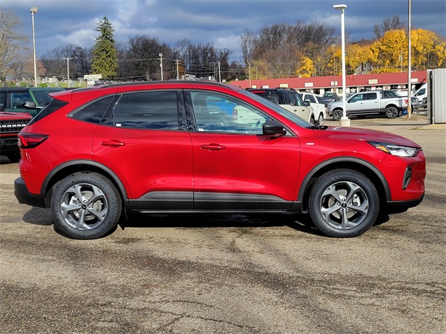 2025 Ford Escape ST-Line photo 3