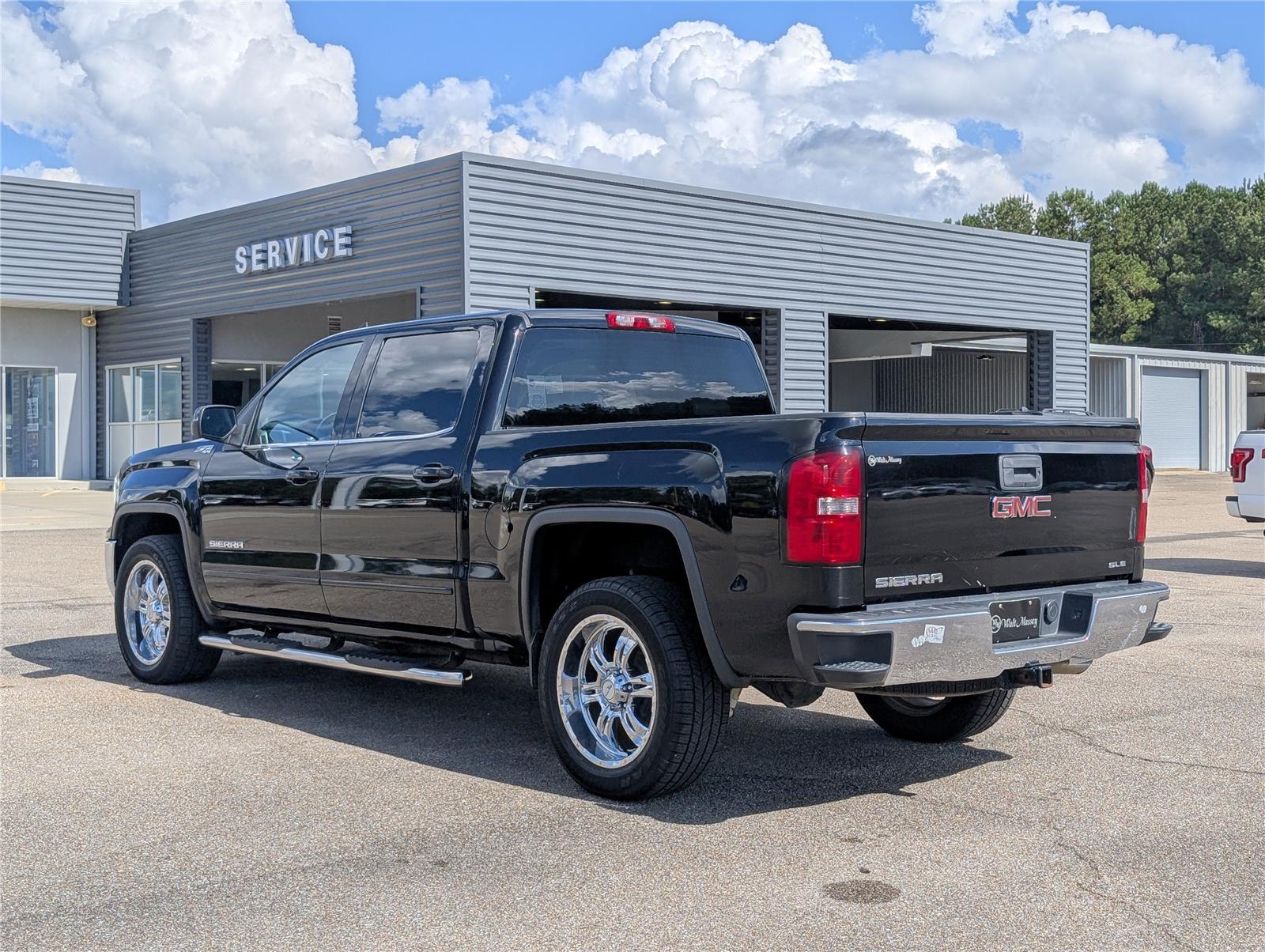 2017 Gmc Sierra 1500 SLE photo 3