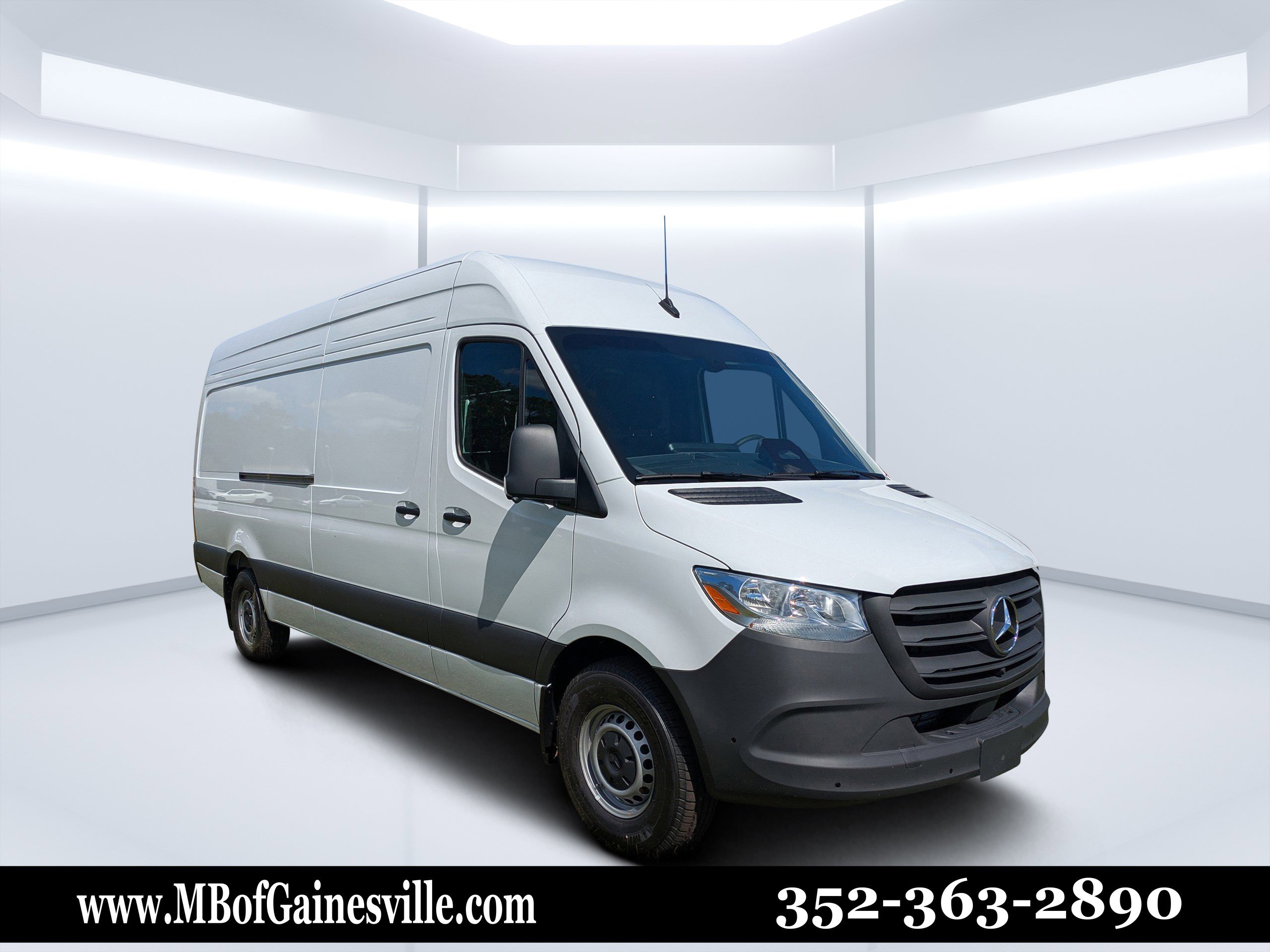 2025 Mercedes-Benz Sprinter Cargo Van Base's photo