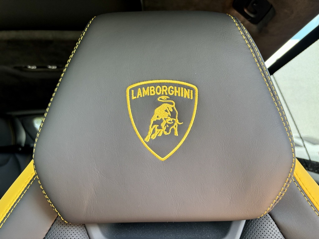 2024 Lamborghini Urus S photo 33