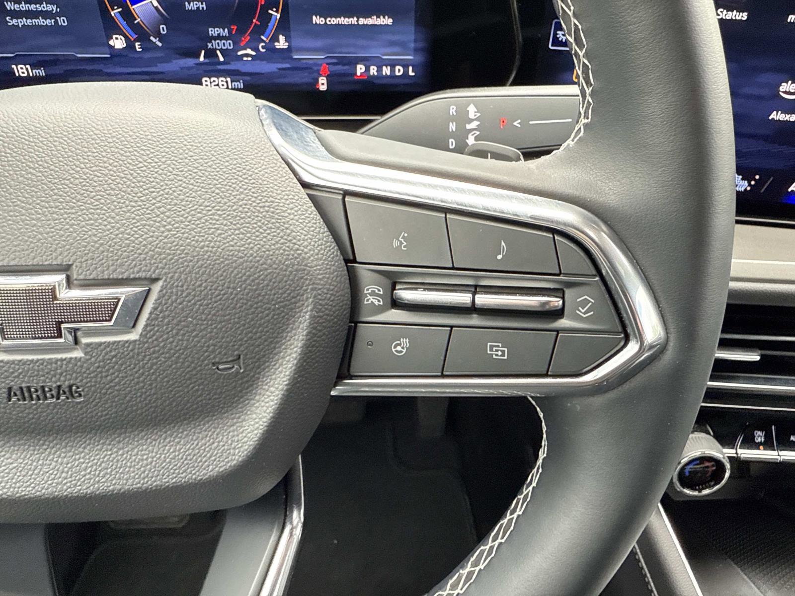 2025 Chevrolet Traverse photo 17