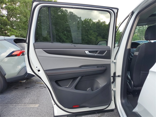 2025 Volkswagen Atlas Peak Edition SE photo 11