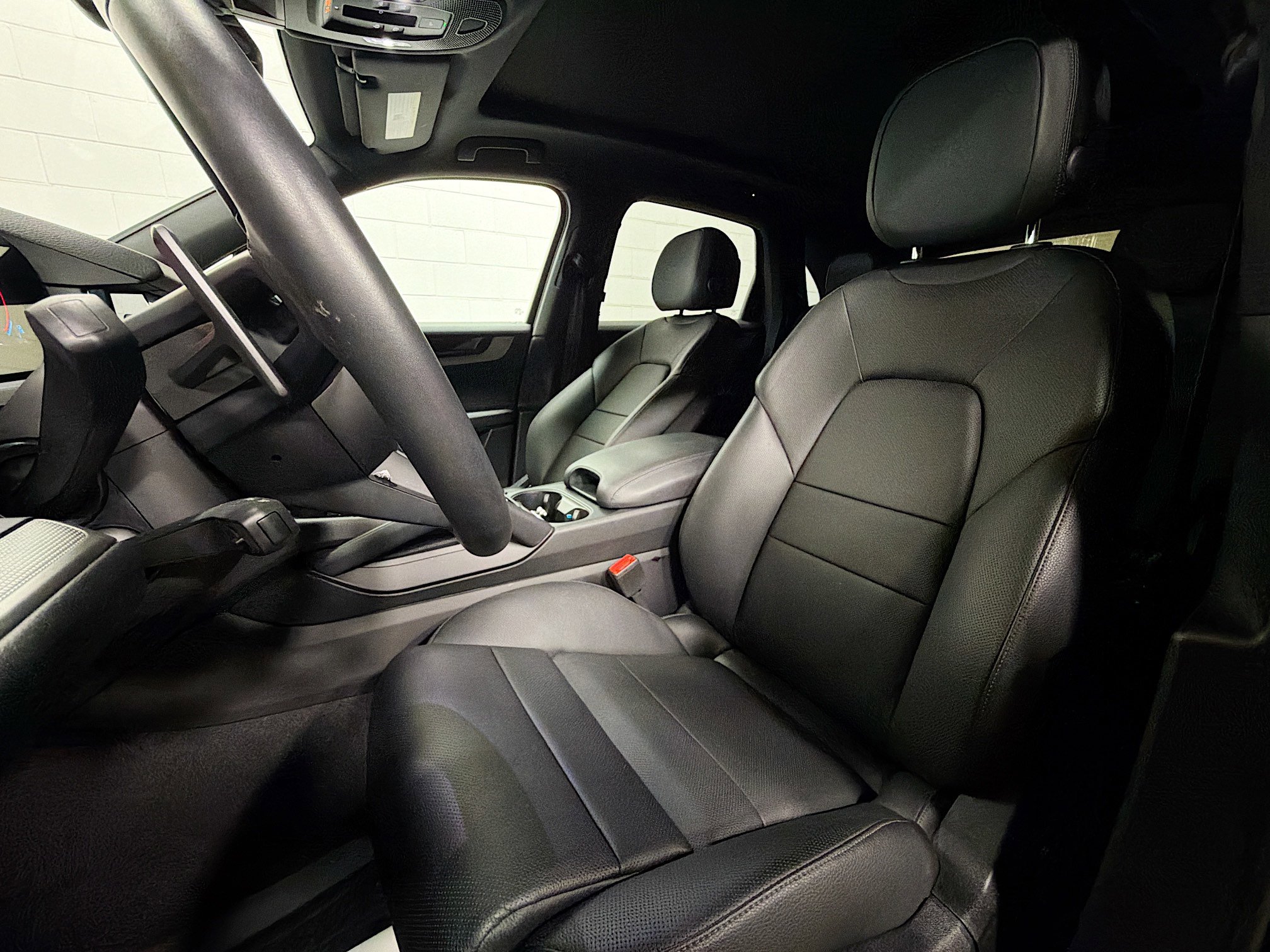 2025 Porsche Cayenne photo 4