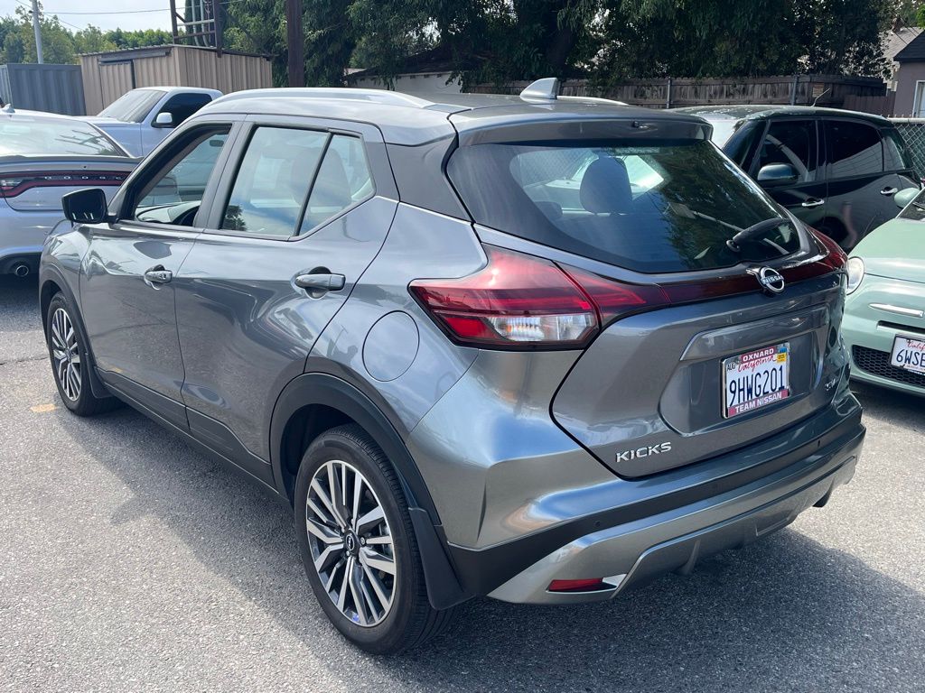 2023 Nissan Kicks SV photo 3