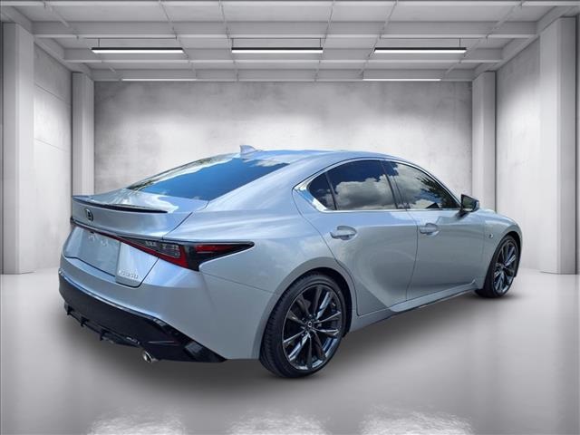 2022 Lexus IS 350 F SPORT photo 3