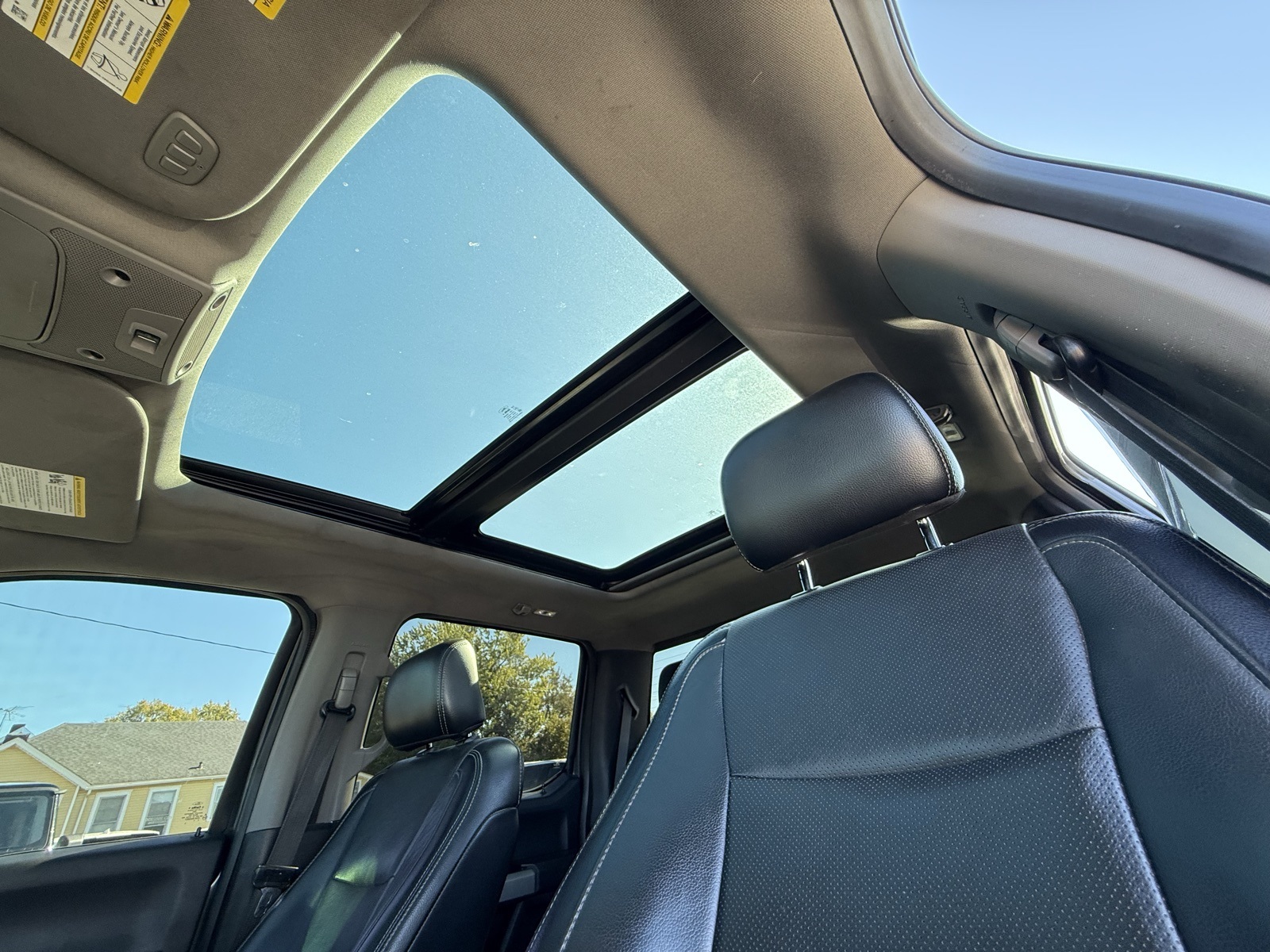 2016 Ford F-150 Lariat photo 3