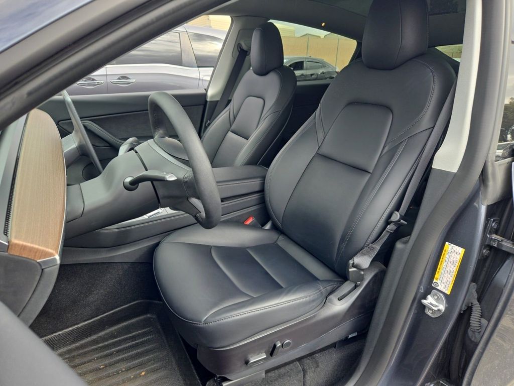 Used 2022 Tesla Model Y Long Range with VIN 7SAYGDEEXNF504609 for sale in Barrington, IL