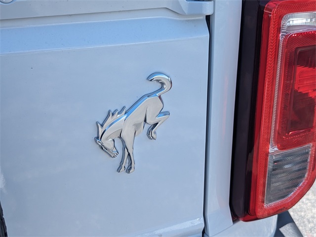 2025 Ford Bronco Base photo 11
