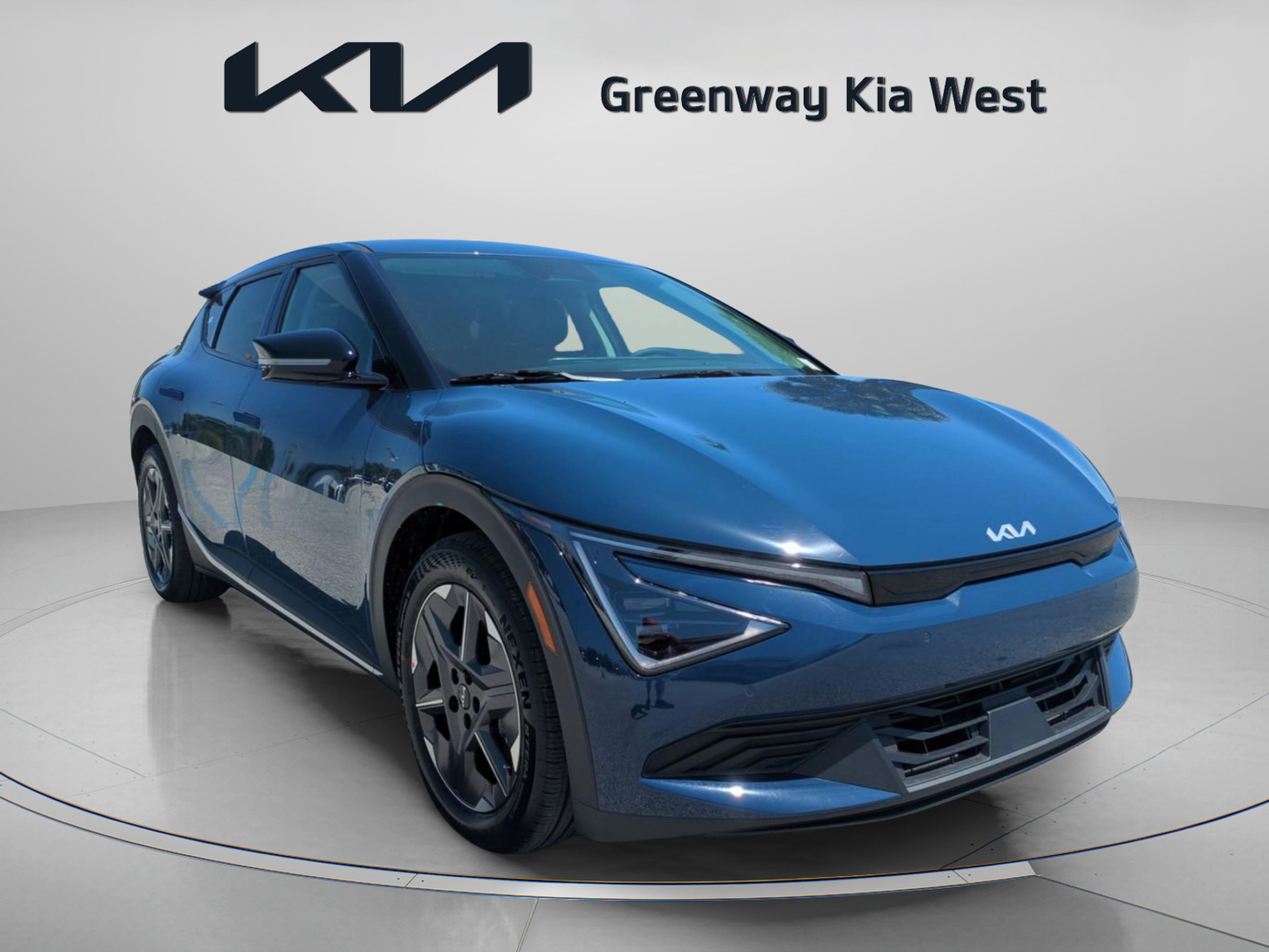 2025 Kia EV6 Light L/R's photo