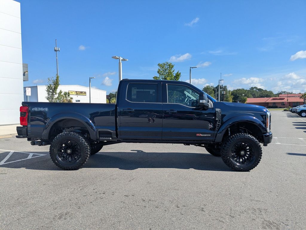 2025 Ford F-250 Lariat photo 3