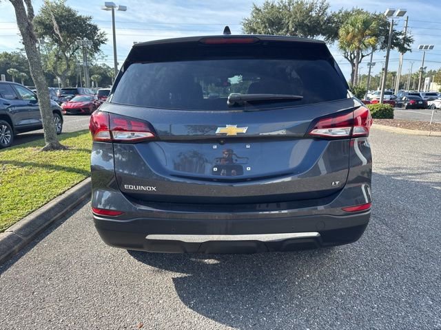 2022 Chevrolet Equinox LT photo 2